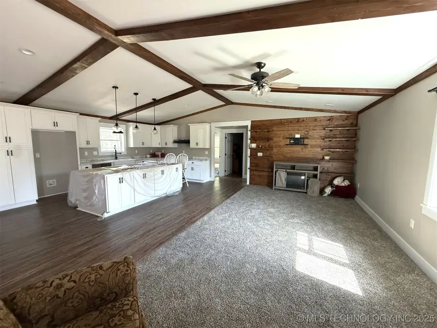 304 Hickory Drive, Henryetta, OK 74437 - Image #3