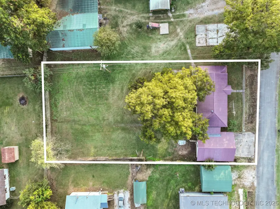 209 W Mccorkle Street, Webbers Falls, OK 74470 - Image #3