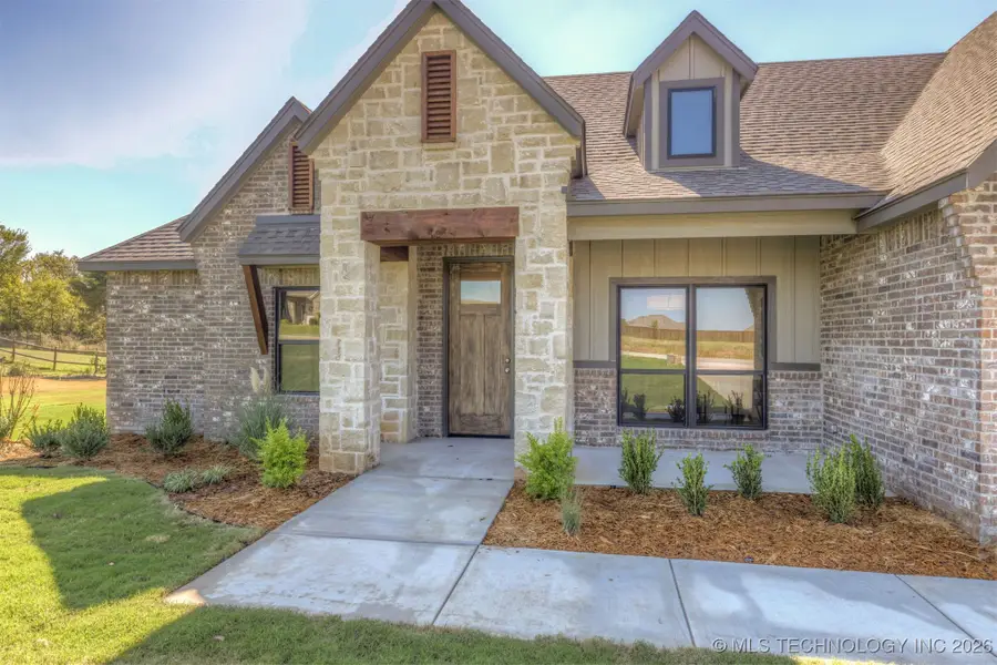 2014 E 45th Place, Sand Springs, OK 74063 - Image #2