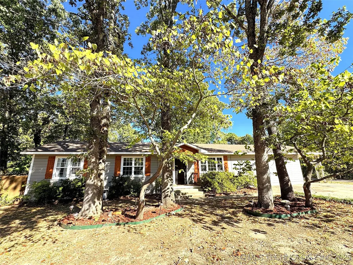 2205 Oakridge Drive, Tahlequah, OK 74464 - Image #1