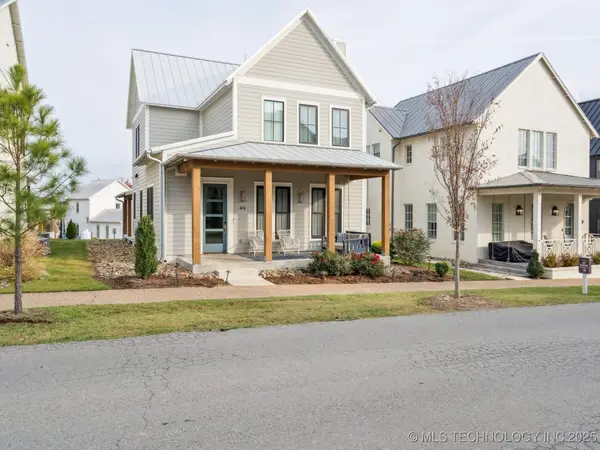 44 Ramble Along Road, Carlton Landing, OK 74432