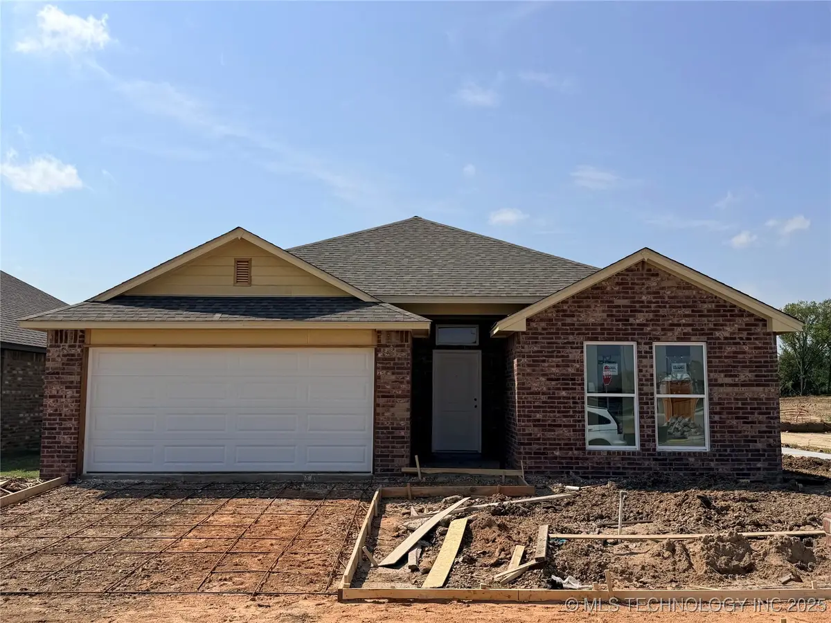 10876 S 271st East Avenue, Coweta, OK 74429 - Image #1