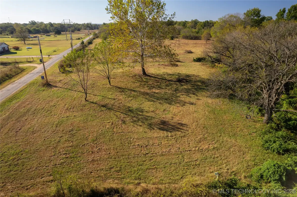 14665 N 210 Road, Okmulgee, OK 74447 - Image #1