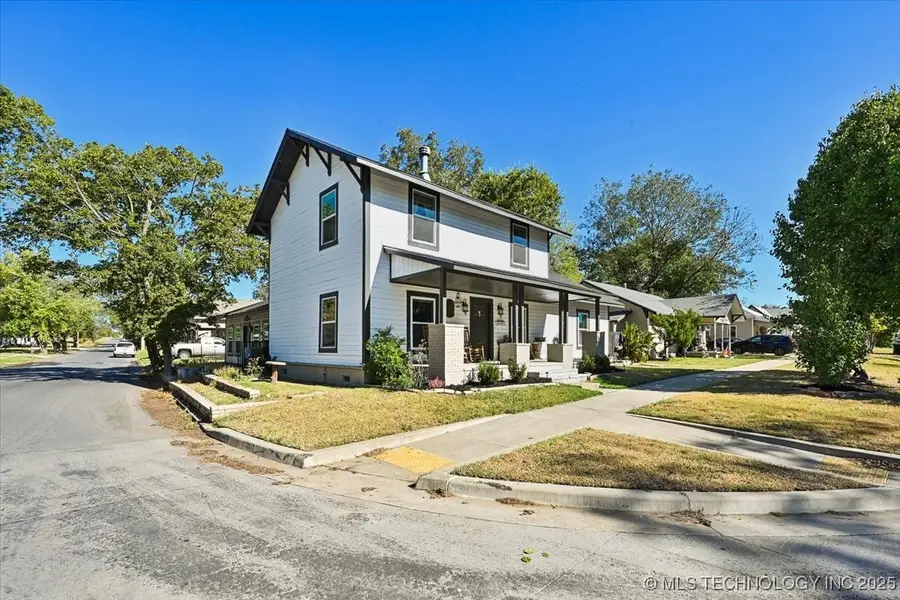 321 W Bryan Avenue, Sapulpa, OK 74066 - Image #2
