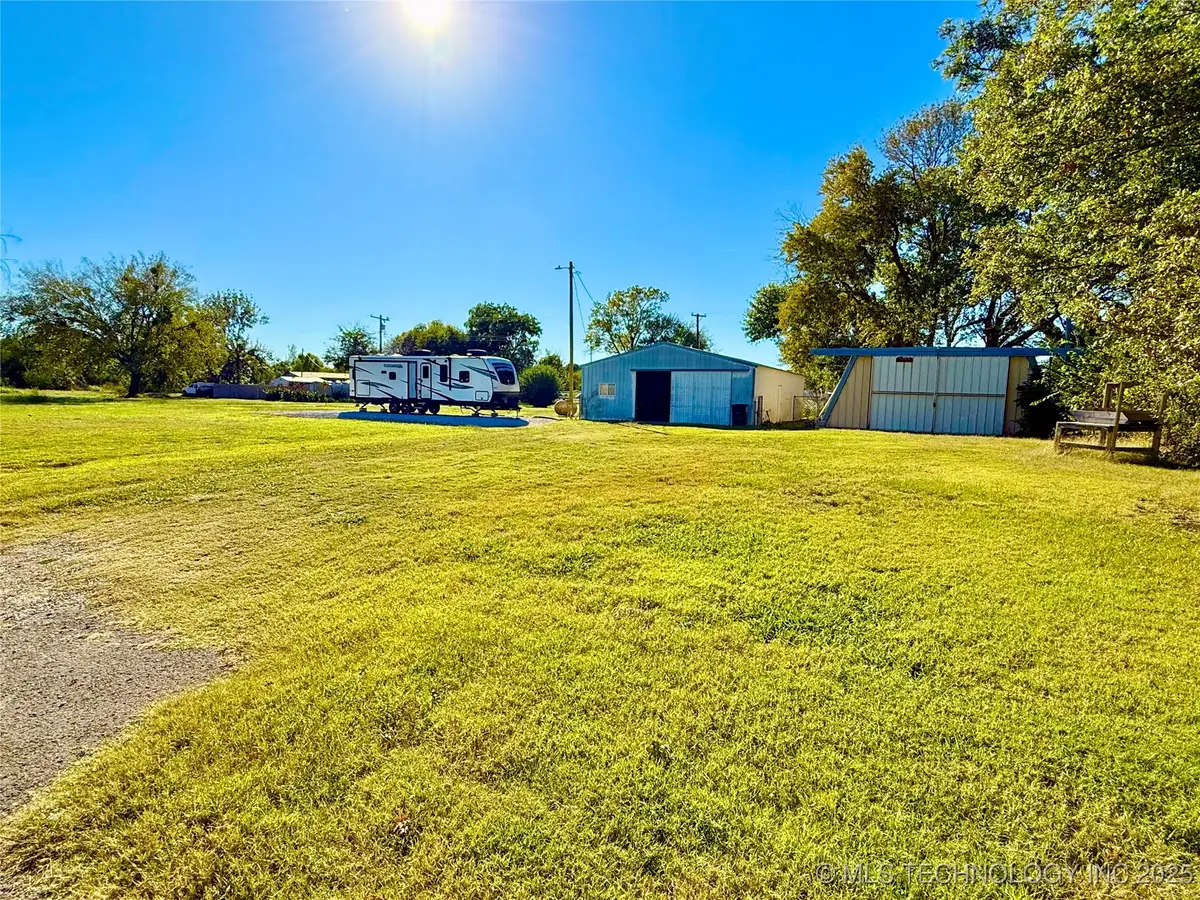 704 E 2nd Avenue, Warner, OK 74469 - Image #1