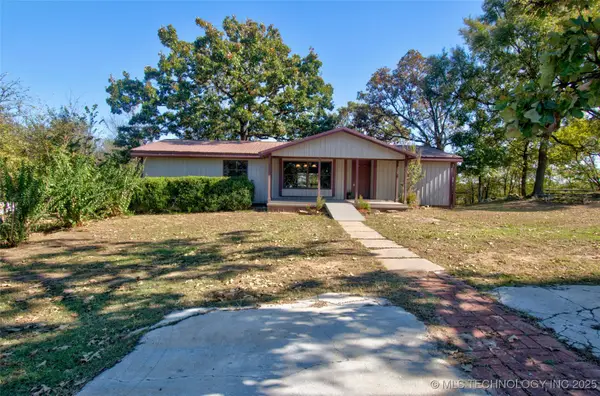 427650 E 1068 Road, Checotah, OK 74426