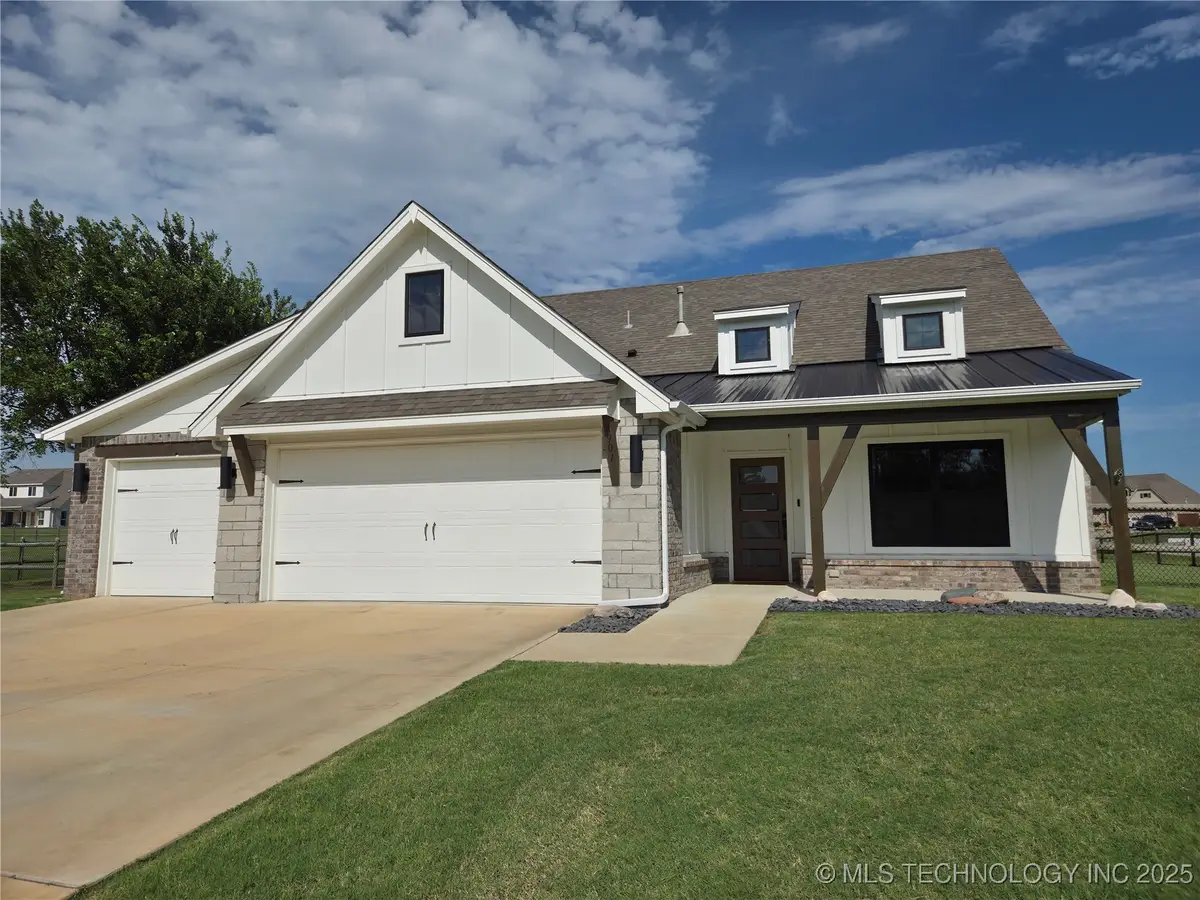 8901 N 63rd Avenue E, Owasso, OK 74055 - Image #1
