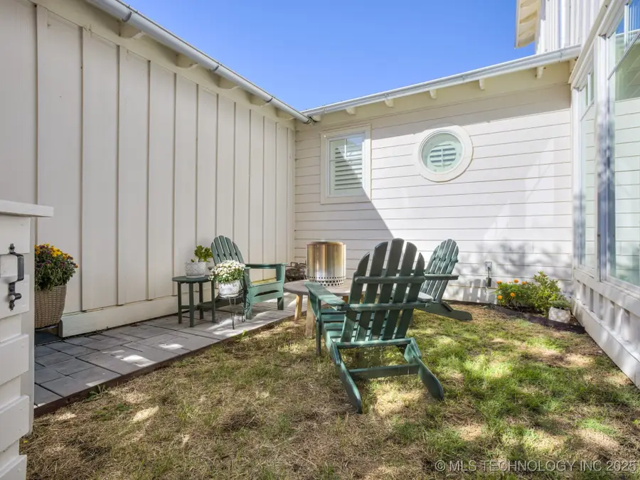 29 Boardwalk Avenue #C, Carlton Landing, OK 74432 - #2