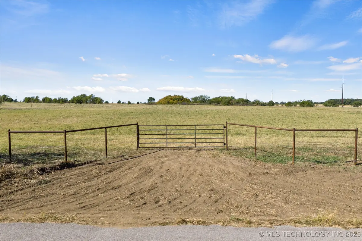 002 Cactus Lane, Hennepin, OK 73444 - Image #1