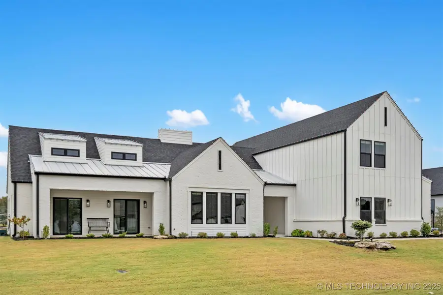 5927 N Meadows Ridge Road, Owasso, OK 74055 - Image #3