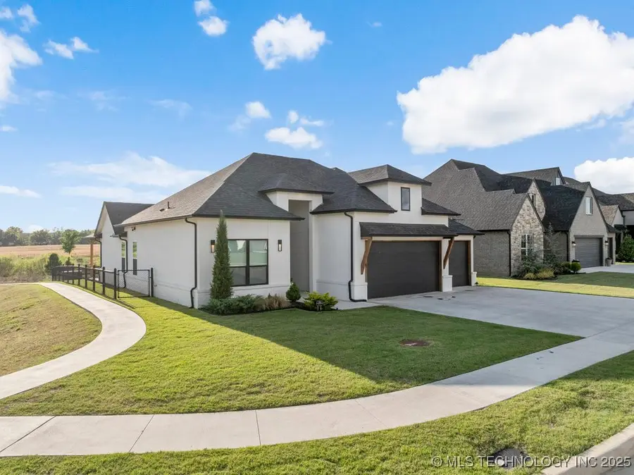 13722 S 20th Place E, Bixby, OK 74008 - Image #3