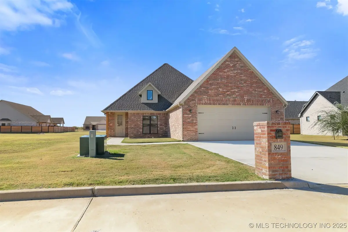 849 Beretta Boulevard, Durant, OK 74701 - Image #1