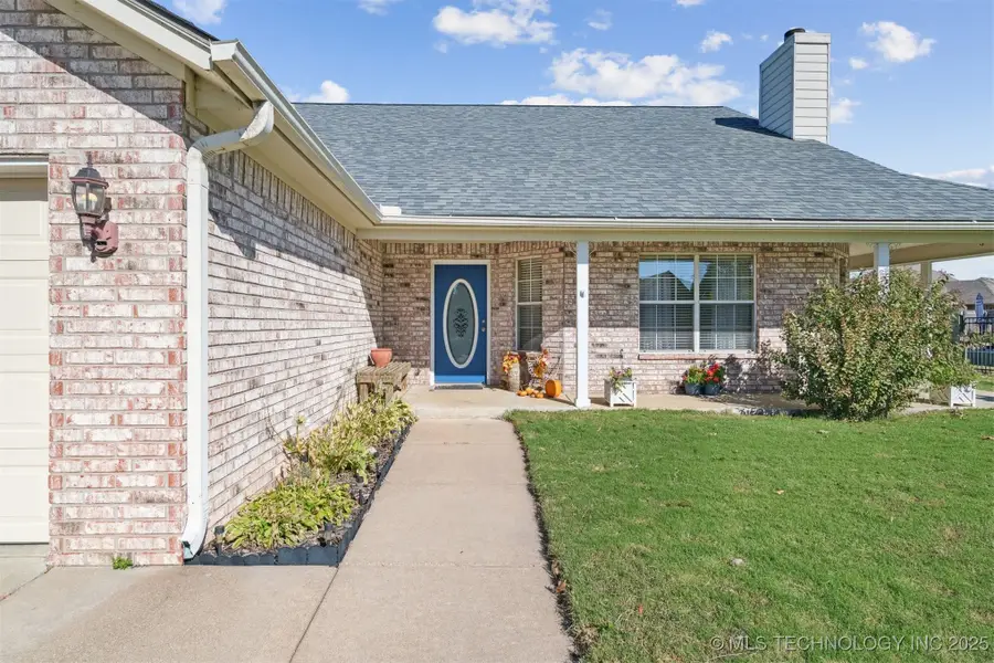 8047 Vintage Trace Drive, Claremore, OK 74019 - Image #3