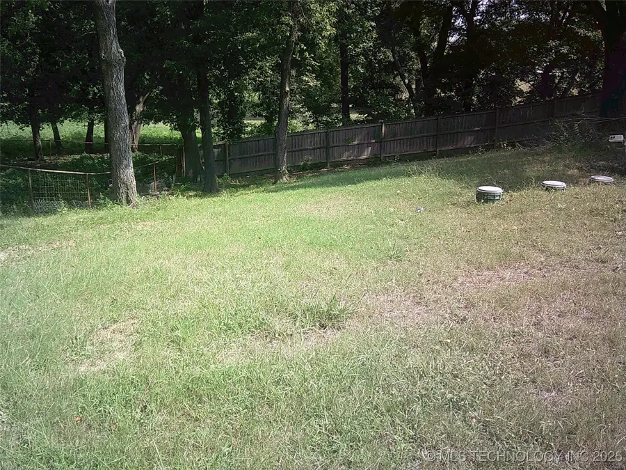 323 E Layton Street, Chelsea, OK 74016 - Image #3