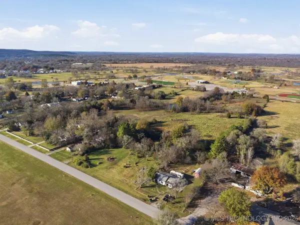 2721 E 61st Street N, Tulsa, OK 74136