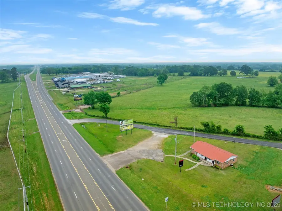 902 NE Lincoln Road, Idabel, OK 74745 - Image #2