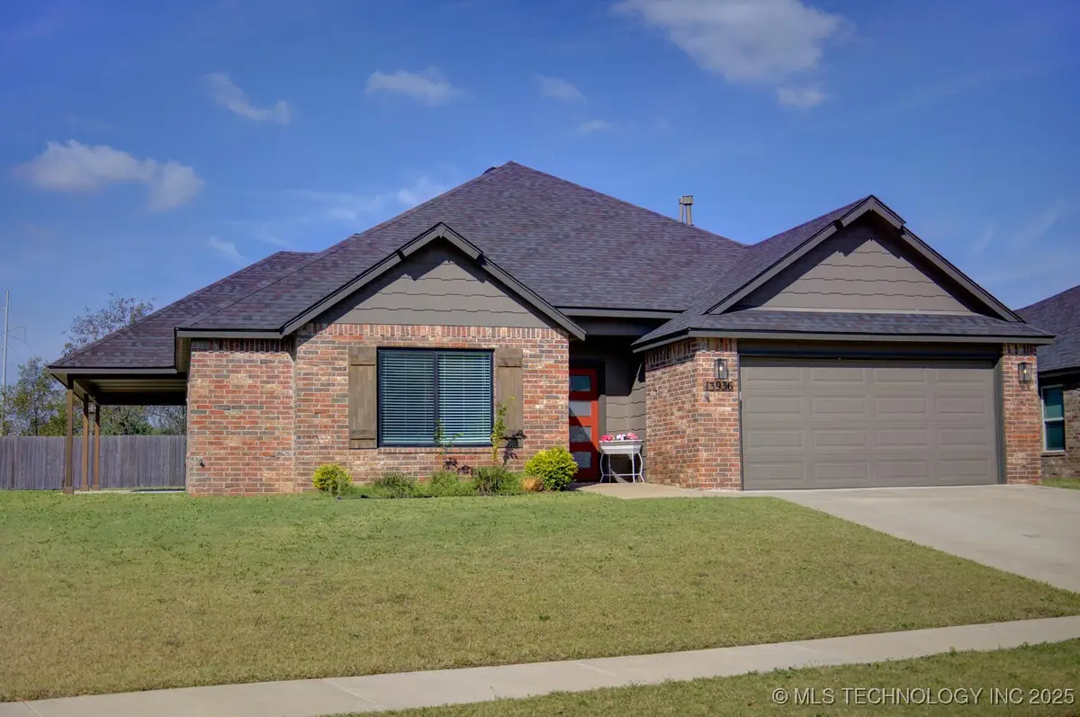 13936 S Ironwood Place, Glenpool, OK 74033 - Image #1
