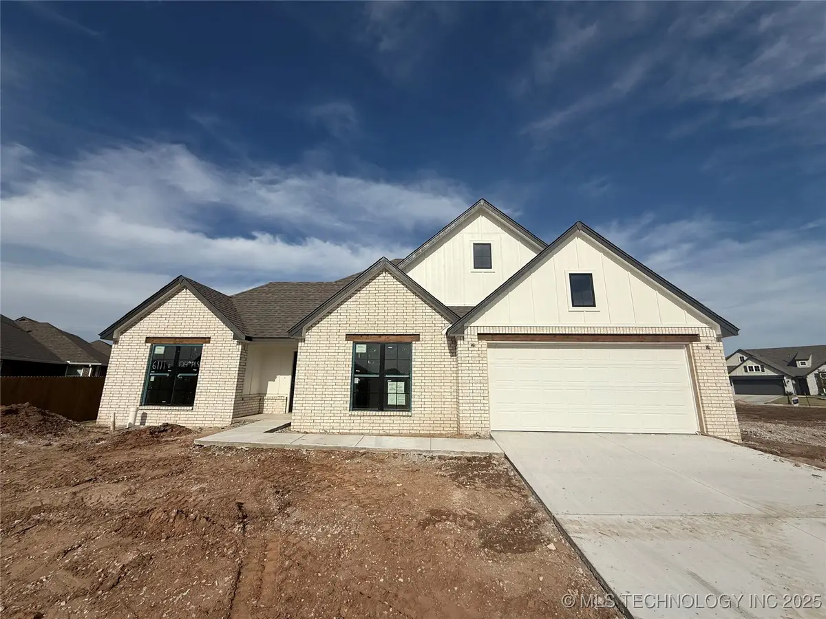 6111 E 124th Place S, Bixby, OK 74008 - Image #1