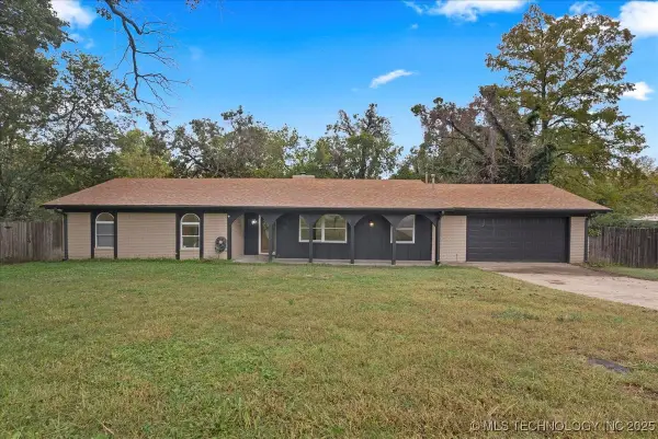 6831 W 34th Place, Tulsa, OK 74107