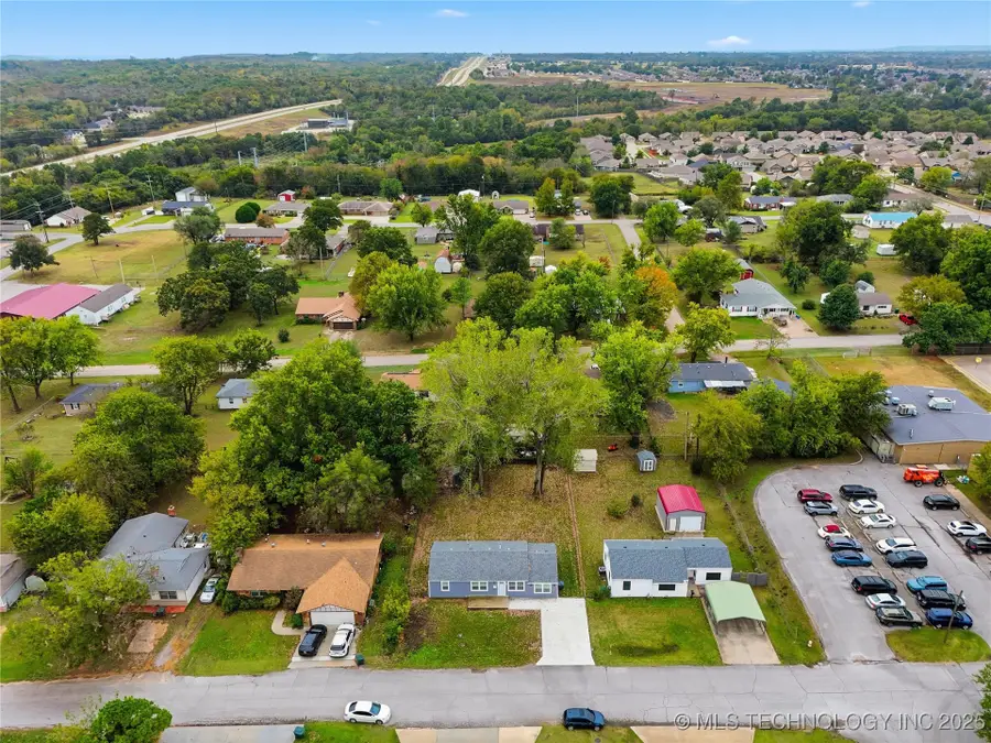 14 W 42nd Street, Sand Springs, OK 74063 - Image #3