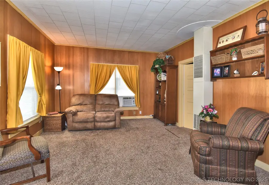 807 S Price Avenue, Hominy, OK 74035 - Image #2