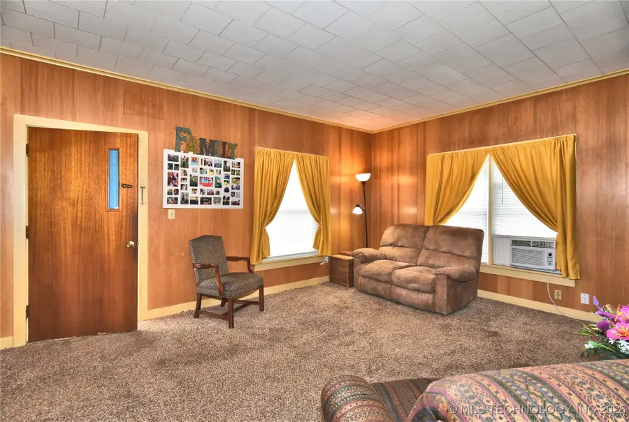 807 S Price Avenue, Hominy, OK 74035 - Image #3