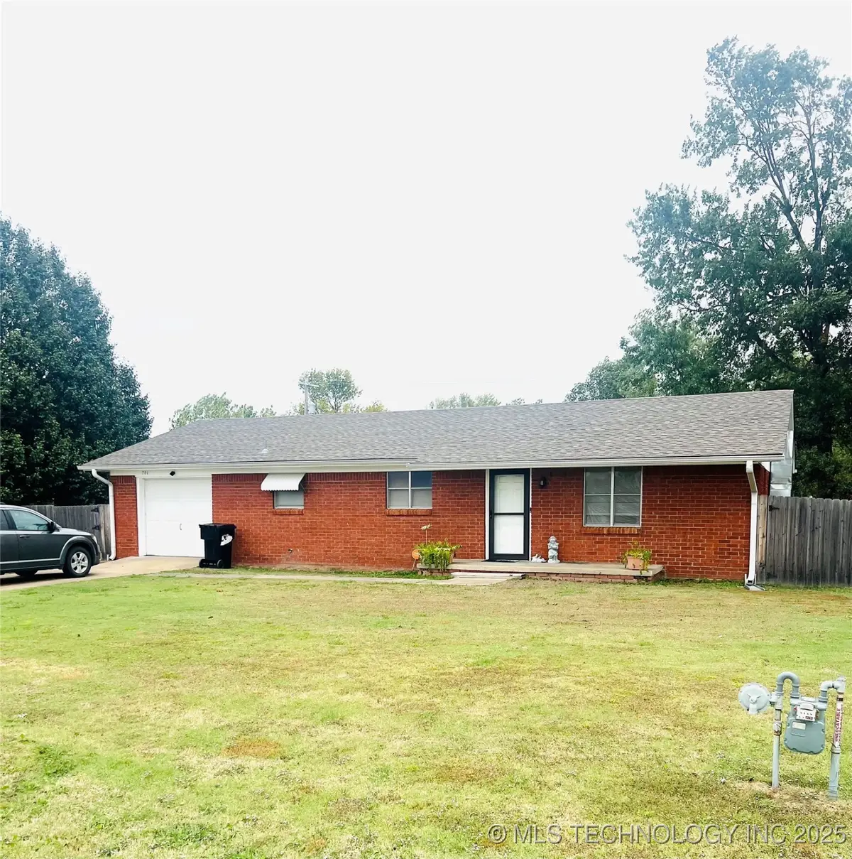 701 N Hughes Avenue, Morris, OK 74445 - Image #1