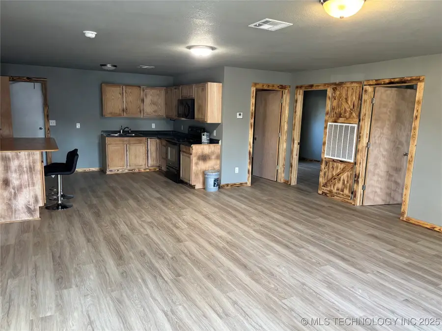 520 SW 2nd Street, Adair, OK 74330 - Image #2