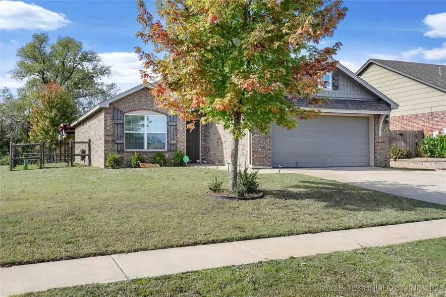 7416 S Laurel Avenue, Broken Arrow, OK 74011 - Image #2