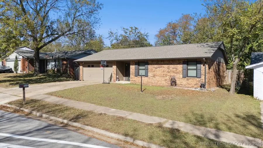 400 E Vicksburg Street, Broken Arrow, OK 74011 - Image #2