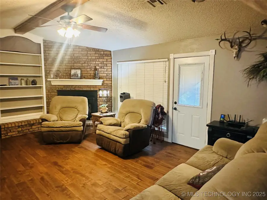 801 S Harris Avenue, Wagoner, OK 74467 - Image #3