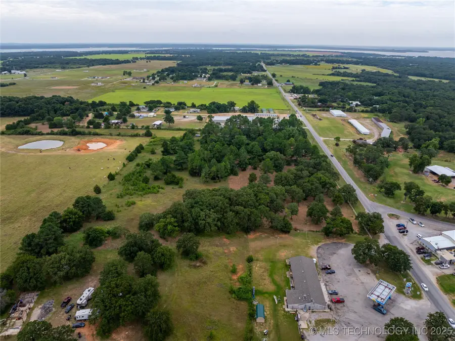 002 Enos Road, Kingston, OK 73439 - Image #3