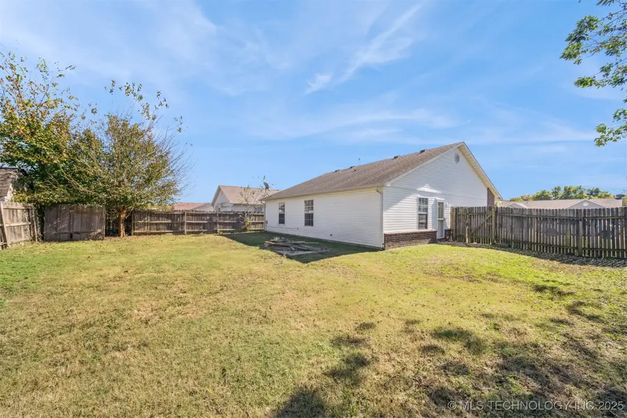 1012 W 22nd Street, Claremore, OK 74017 - Image #3