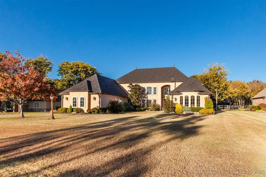 18533 E Crooked Oak Drive, Owasso, OK 74055 - Image #2