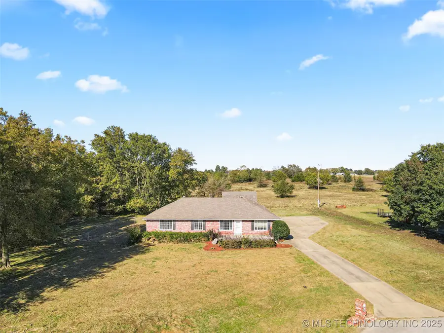 8805 Hampton Road, Claremore, OK 74019 - Image #2