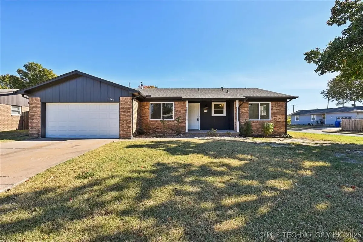 1101 N Hickory Avenue, Broken Arrow, OK 74012 - Image #1