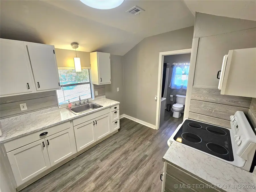 116 W 6th Street, Sand Springs, OK 74063 - Image #2