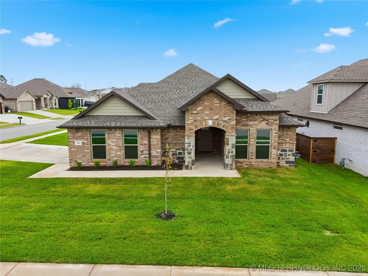 2124 E 128th Place S, Jenks, OK 74037 - Image #1