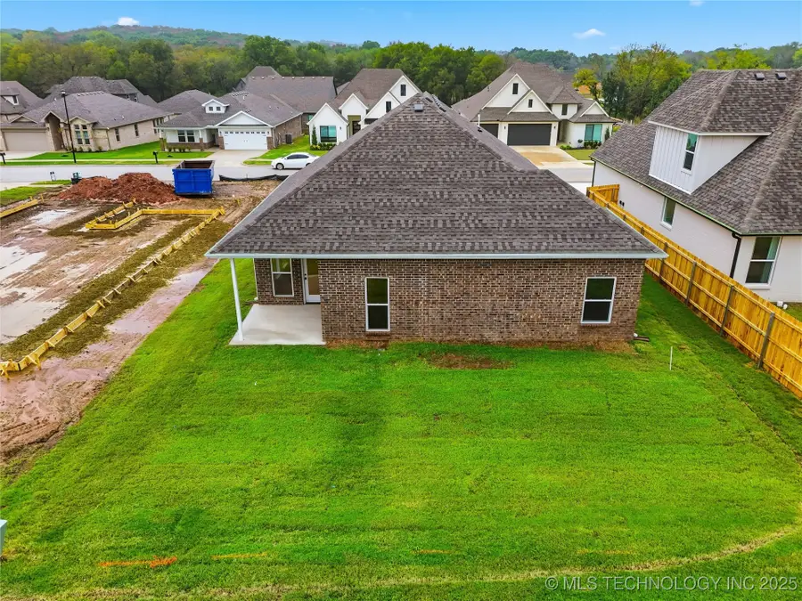 2068 E 129th Place S, Jenks, OK 74037 - Image #2