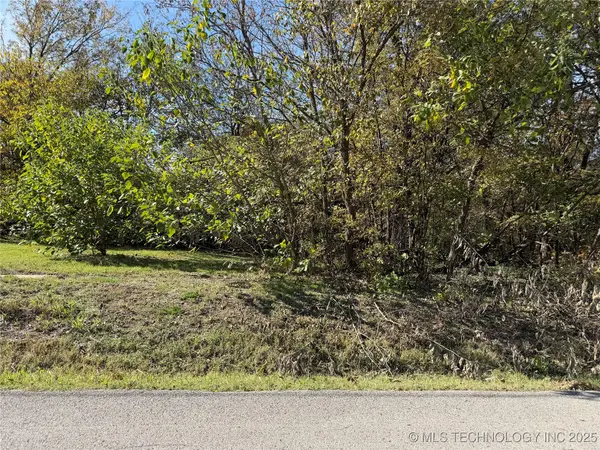 303 N Smith Avenue, Wagoner, OK 74467