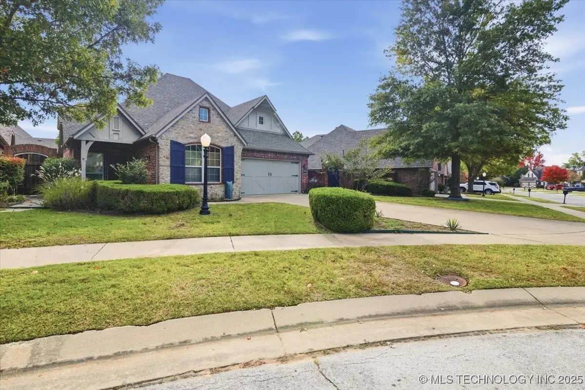 9707 E 90th Court N, Owasso, OK 74055 - #1