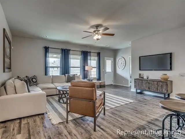 7016 S Maple Avenue, Broken Arrow, OK 74011 - Image #2