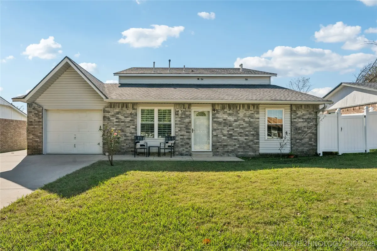 1122 E 144th Place, Glenpool, OK 74033 - Image #1