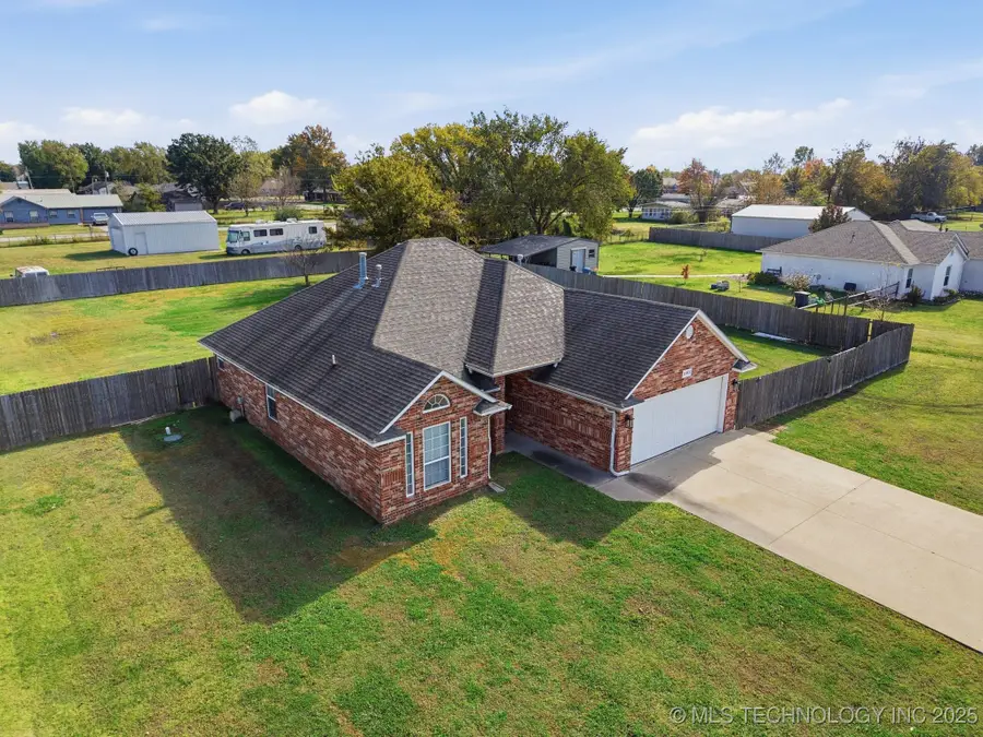 11855 Gunsmoke Drive, Collinsville, OK 74021 - Image #2