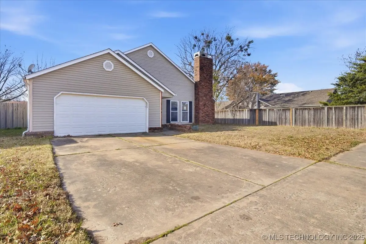1812 N Butternut Avenue, Broken Arrow, OK 74012 - Image #1