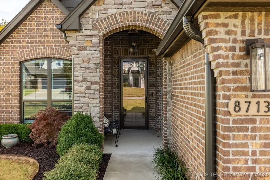 8713 E Hartford Street, Broken Arrow, OK 74014 - Image #2