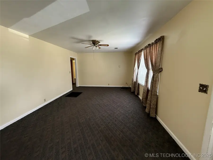 911 E Polk Avenue, McAlester, OK 74501 - #2