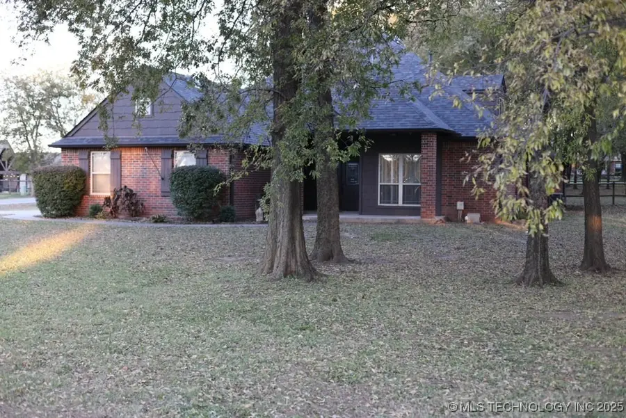 20030 E Chinquapin Lane, Owasso, OK 74055 - Image #3