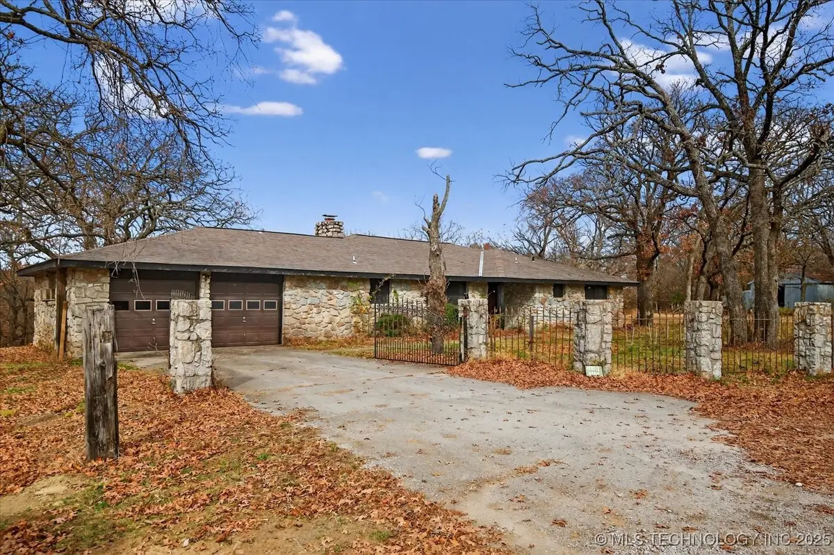 403370 W 2010 Drive, Bartlesville, OK 74006 - Image #1