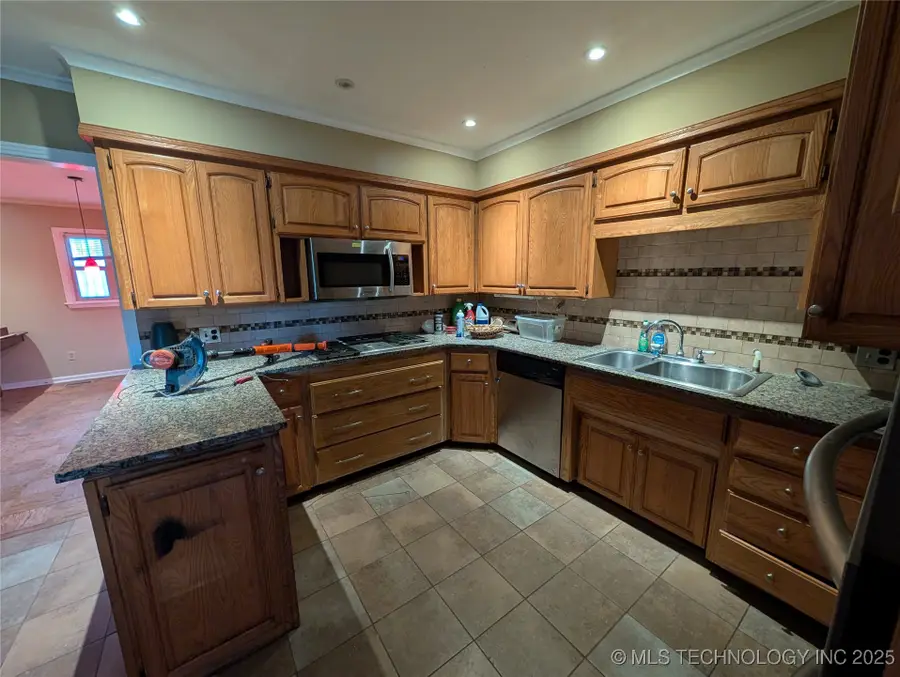 3525 S Urbana Avenue, Tulsa, OK 74135 - Image #2